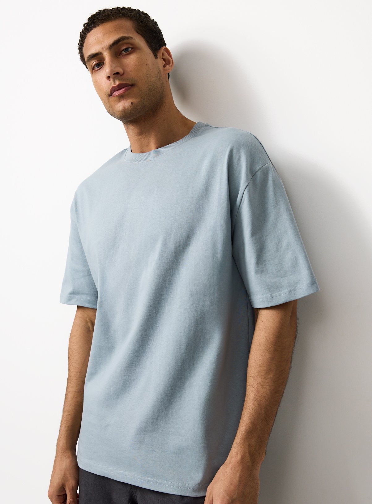 Light Blue Relaxed Fit Dry Handle T-Shirt L - Image 1 thumbnail